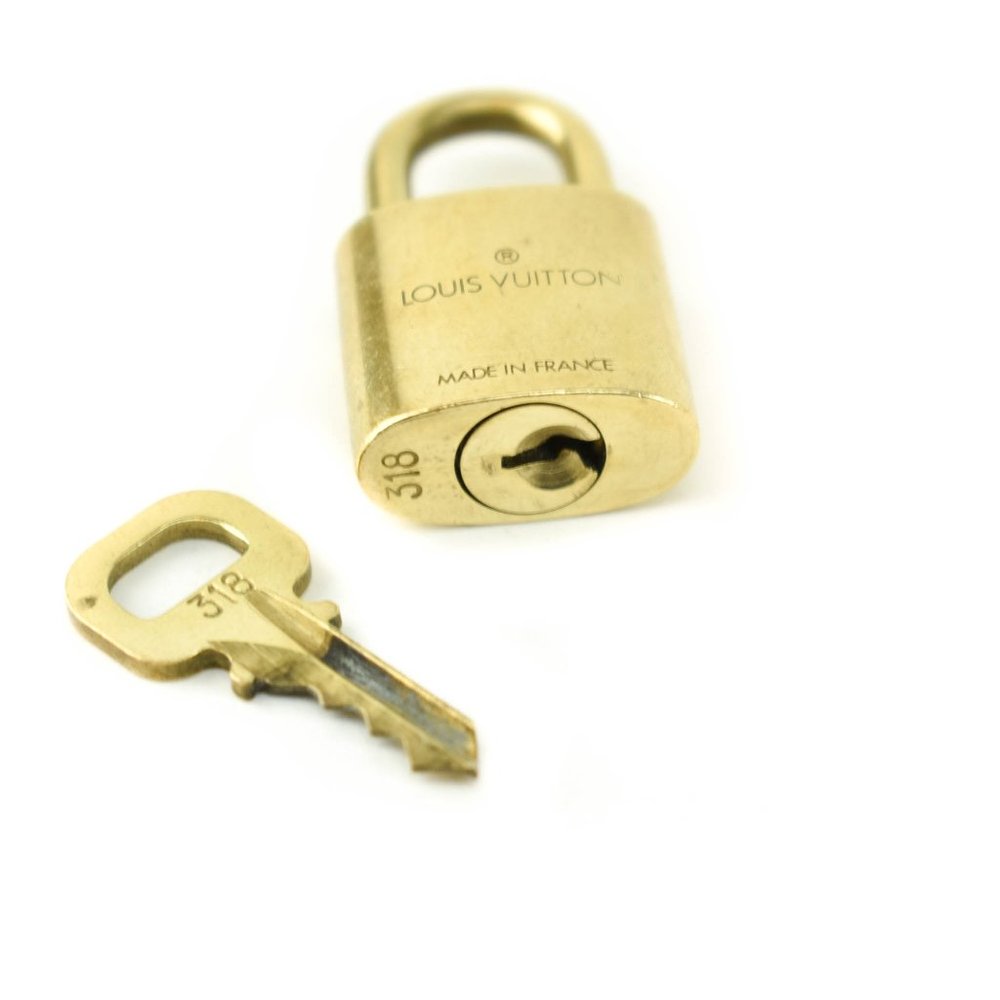 LOUIS VUITTON: Gold/Brass, Metal "LV" Logo Padlock & Key Set #318 (tj) - Picture 3 of 5